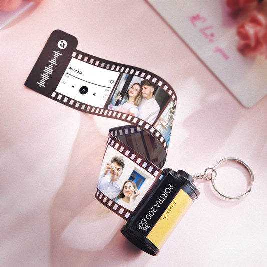 Regalo para papá con llavero con rollo de cámara y texto, llavero con rollo de película fotográfica personalizado y código musical.